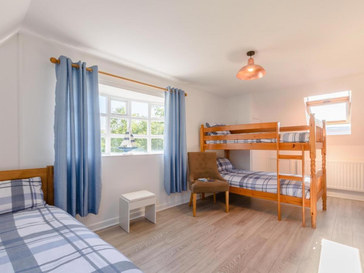 Ystradgynlais Waters Edge Apartment מראה חיצוני תמונה