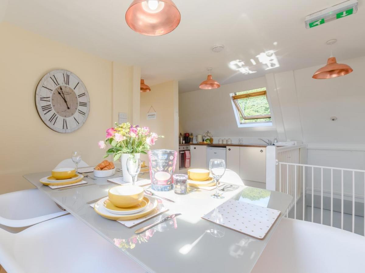 Ystradgynlais Waters Edge Apartment מראה חיצוני תמונה