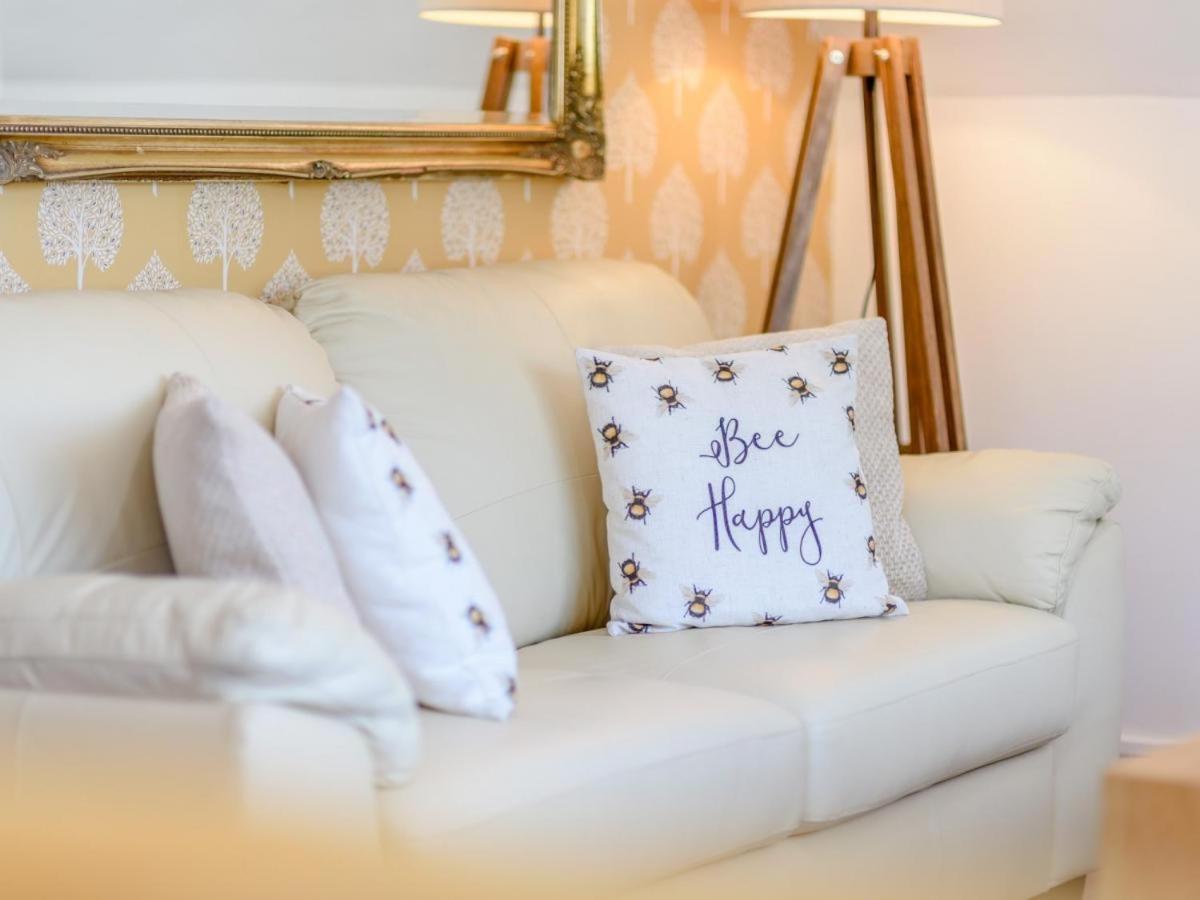 Ystradgynlais Waters Edge Apartment מראה חיצוני תמונה